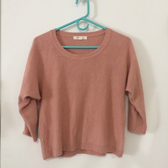 FOREVER 21 salmon colored sweater 100% acrylic - Picture 1 of 1